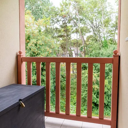 Apartment 6-person Flat With Swimming Pool Tennis Court And Free Park 217