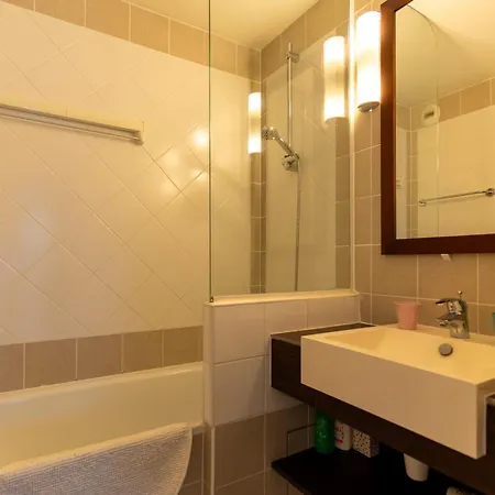 Appt 2 Pieces 6 Pers Avec Piscine Tennis Parking Gratuit 217